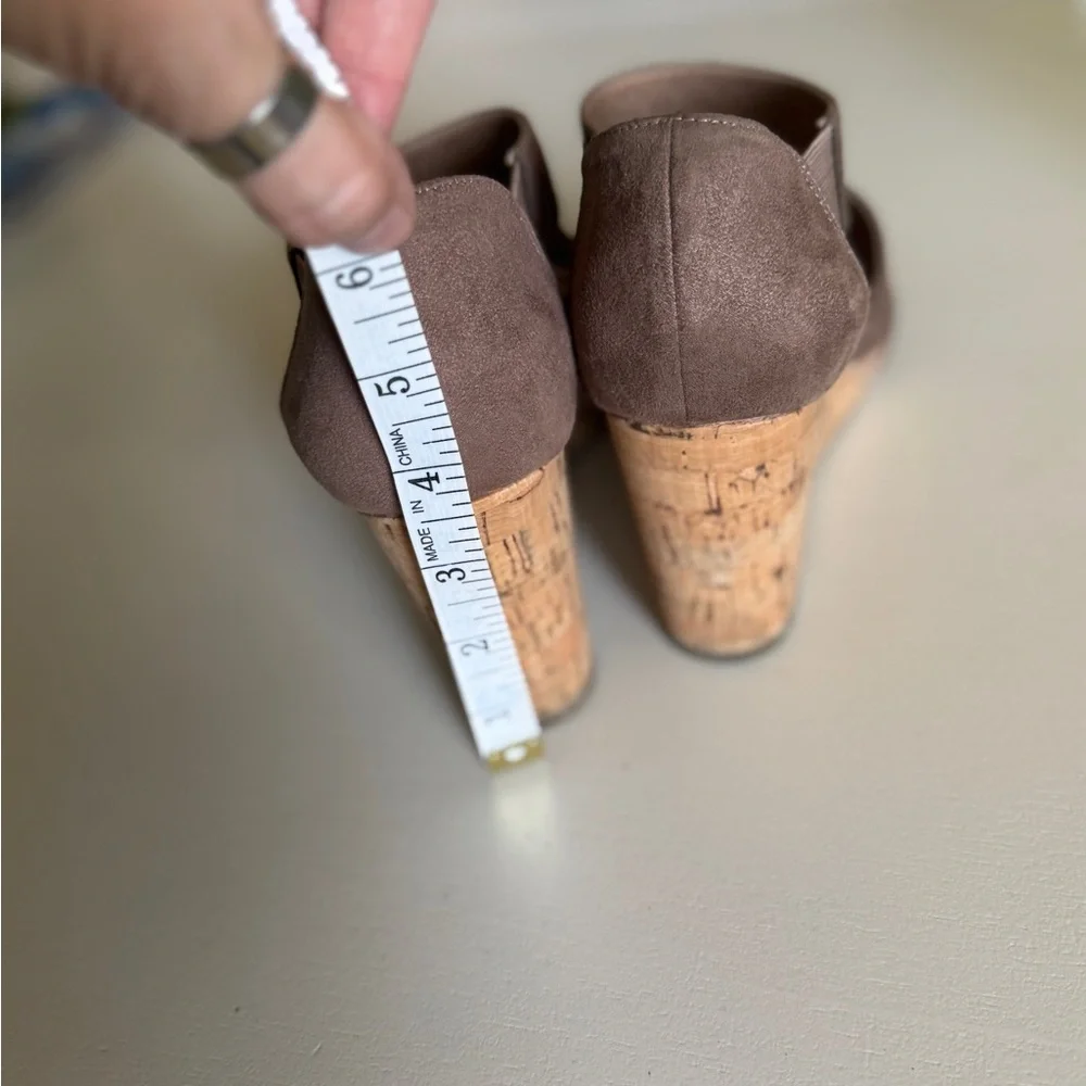 Life Stride Tan Perforated Wedge Sandals